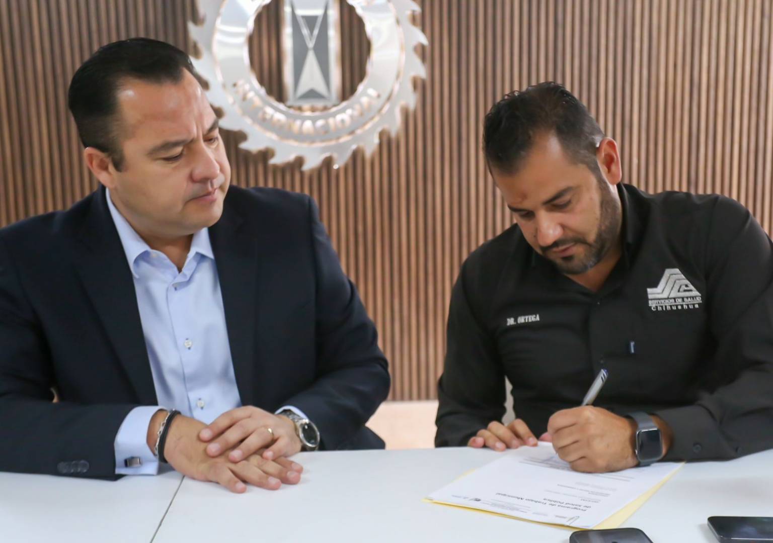 Firman Programa Municipal de Salud para mantener certificación de Delicias como municipio saludable