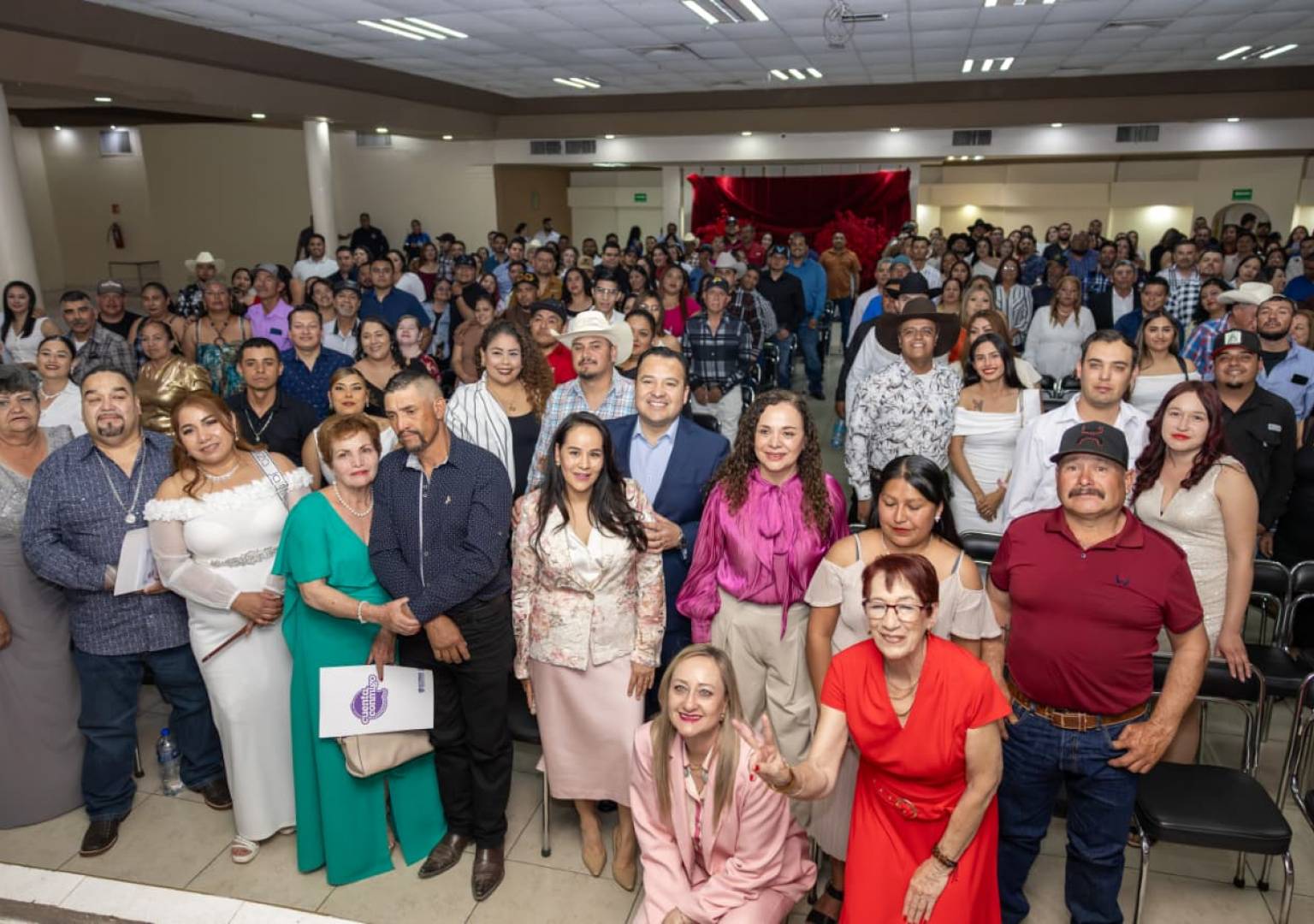 Encabeza Valenciano Matrimonios Colectivos 2026 con la unión de 290 parejas en Delicias