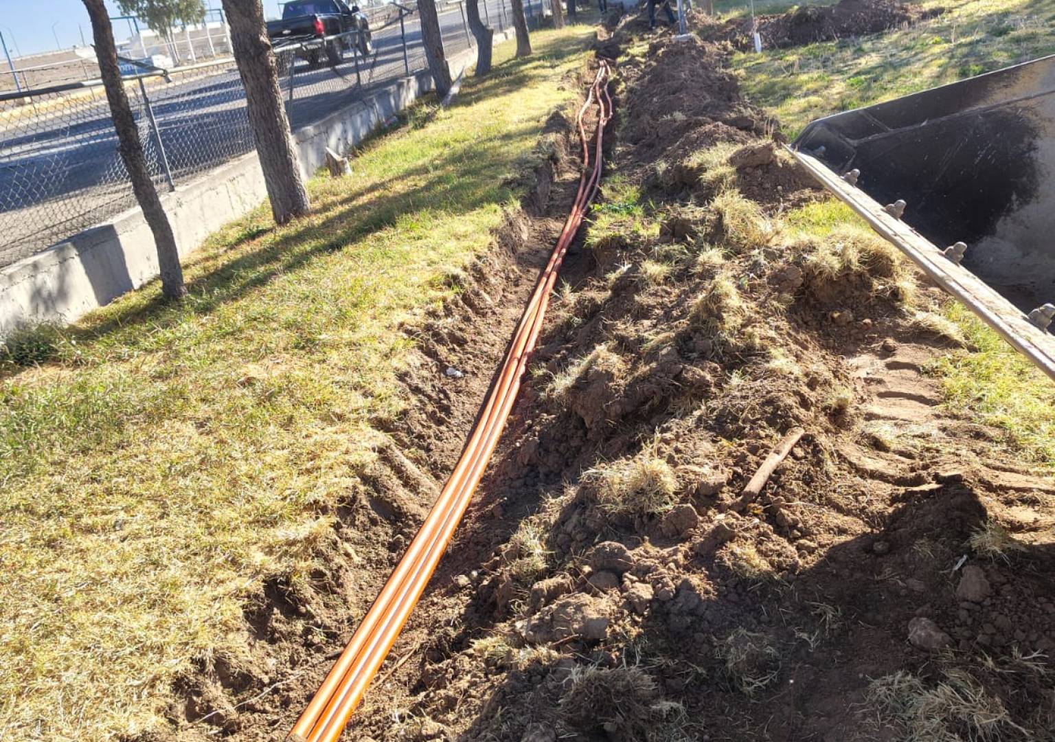 Instala Servicios Públicos nuevo sistema de alumbrado en el Parque Fundadores