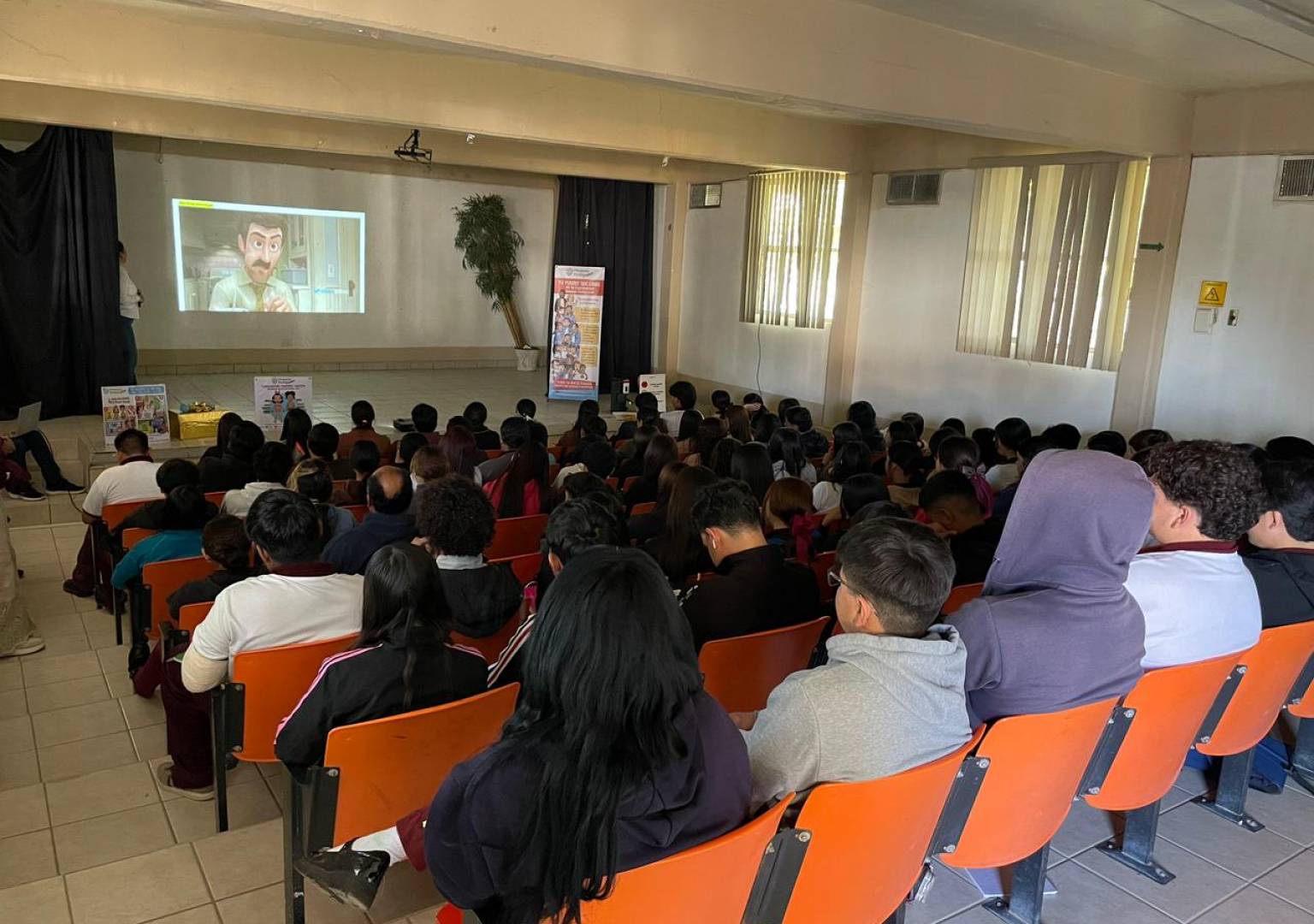 Combate Salud Delicias peligros en internet y orienta a cientos de jóvenes con proyecto Protégeme