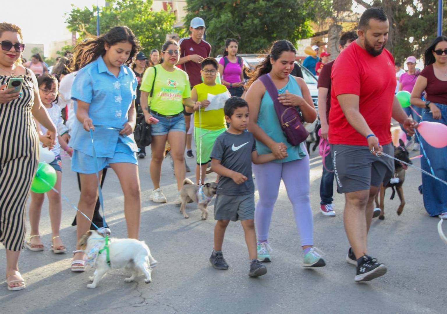 Impulsan convivencia y adopción responsable con el Adogtatlón en Delicias