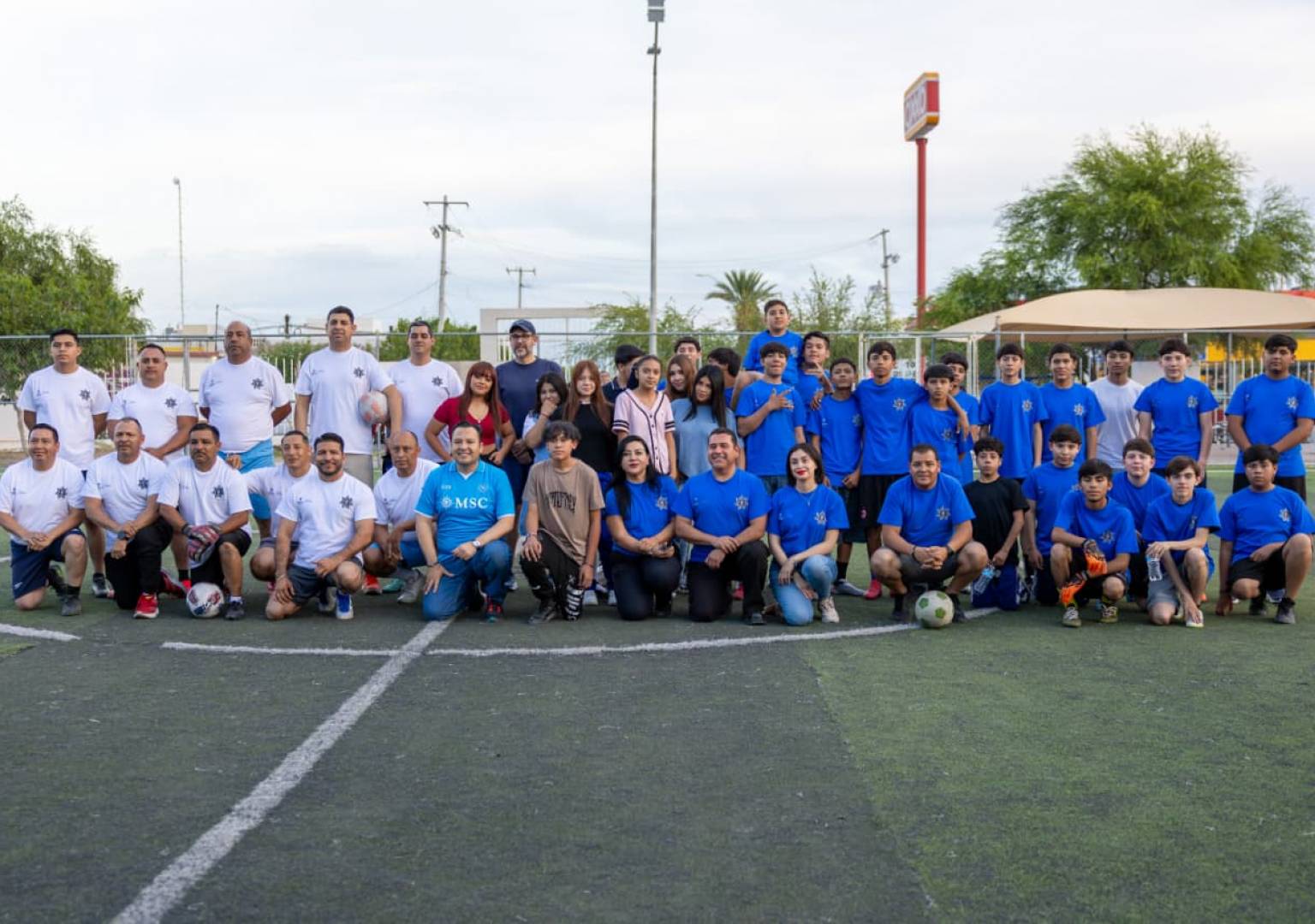 Encabeza Valenciano graduación de jóvenes de Construyendo Camino para prevenir conductas de riesgo