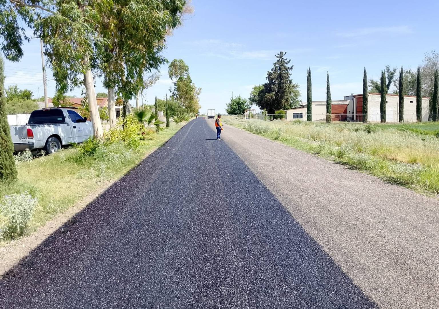 Rehabilitan carretera Morelos–Cuauhtémoc en beneficio de familias de Delicias